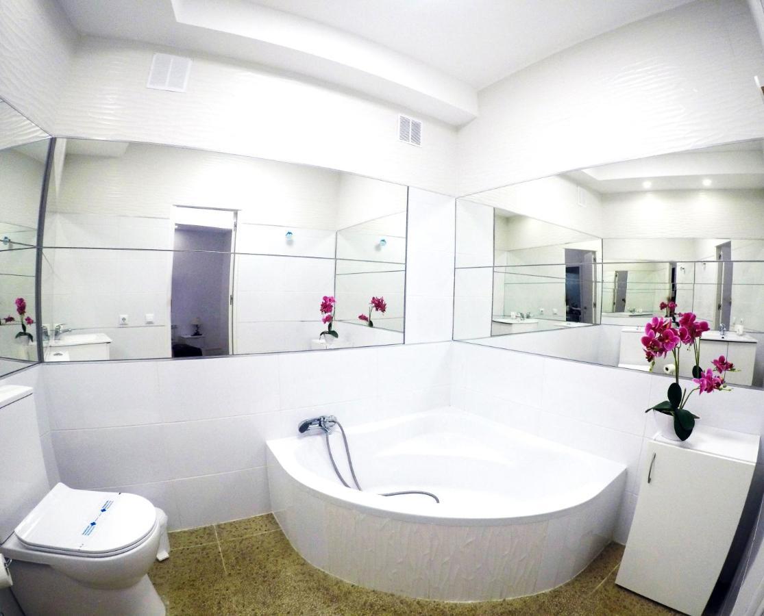 Fantastic 2 Bedrooms, Just 20 Meters From Ocean Playa de las Americas  Eksteriør bilde